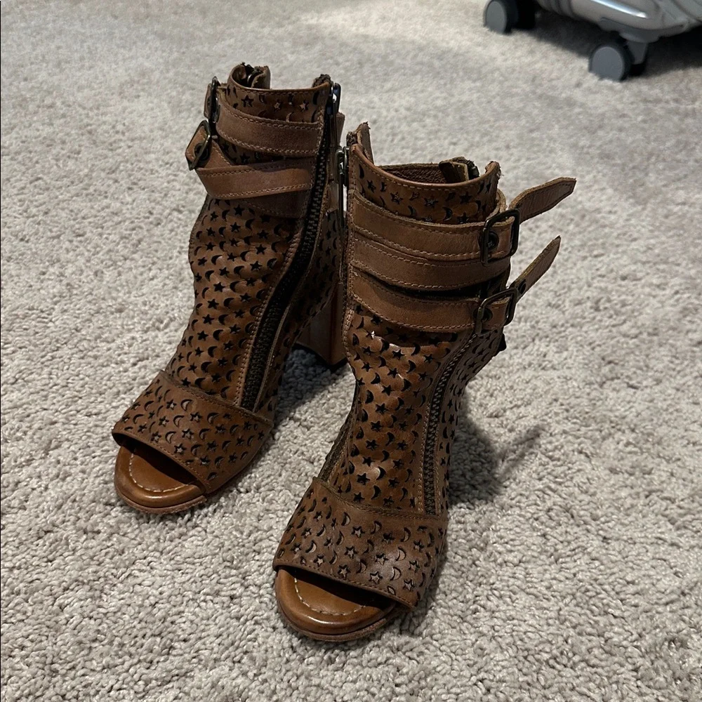 EUC Freebird Theresa Leather booties - Picture 12 of 12